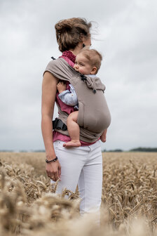 Carrier Wrap &amp; Go + Baby - Brown