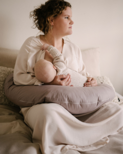 Nursing pillow Taupe
