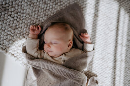 Beige - Merino wool baby blanket 80x100 cm - knitted