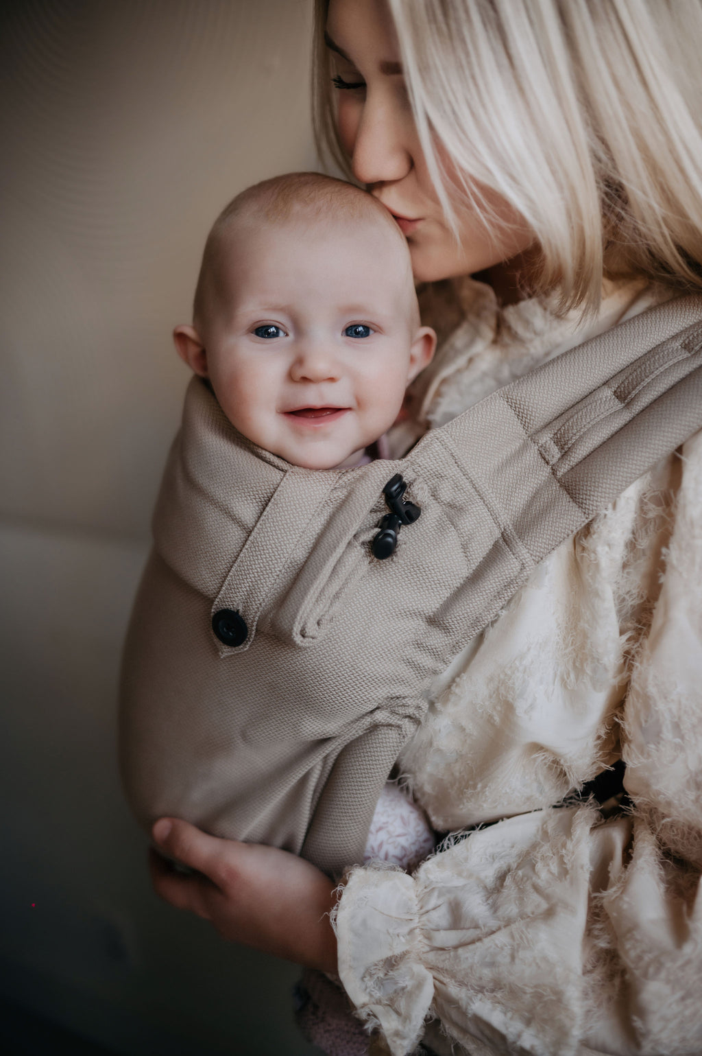 baby draagzak zand pure baby love